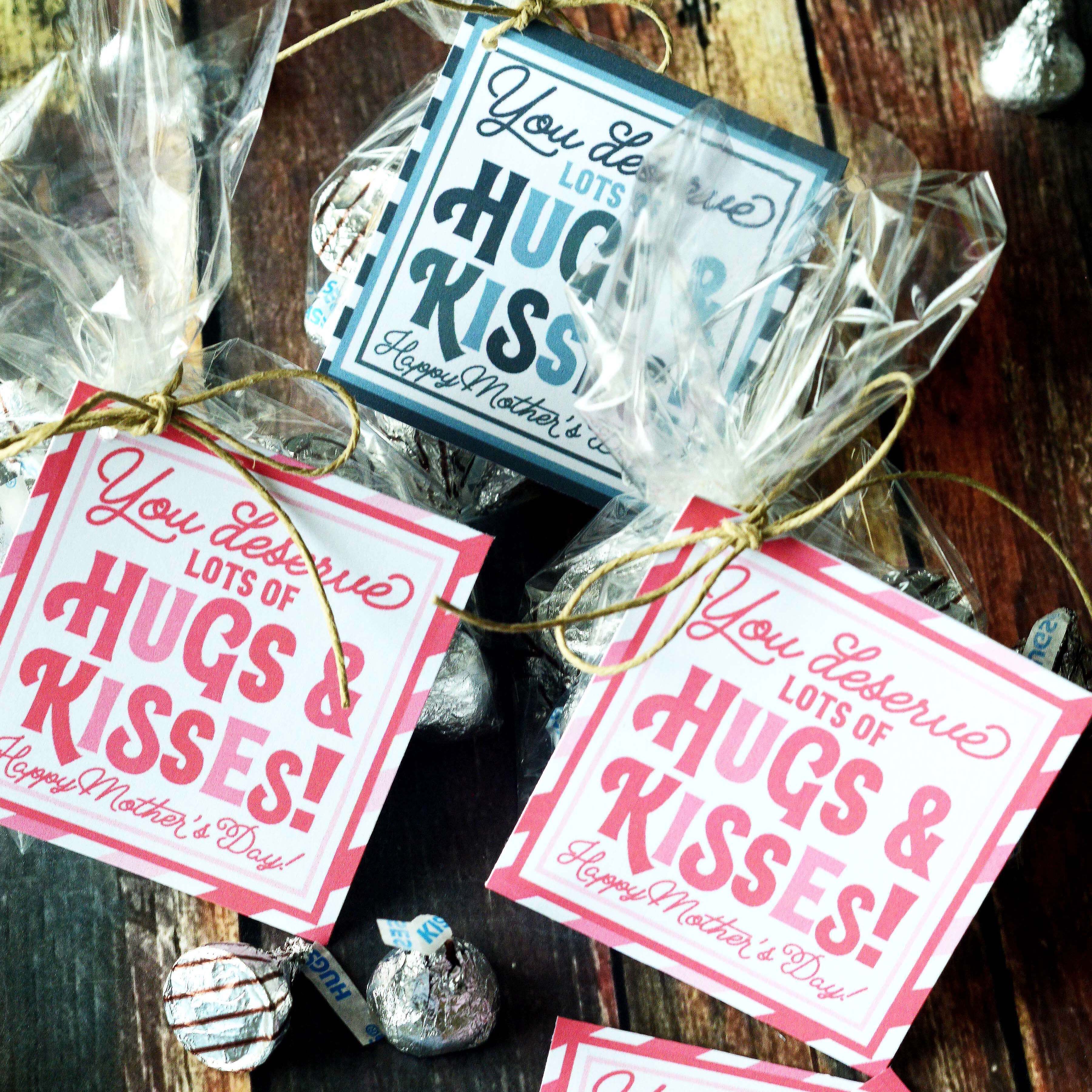 free-mother-s-day-hugs-kisses-tags-ministering-printables